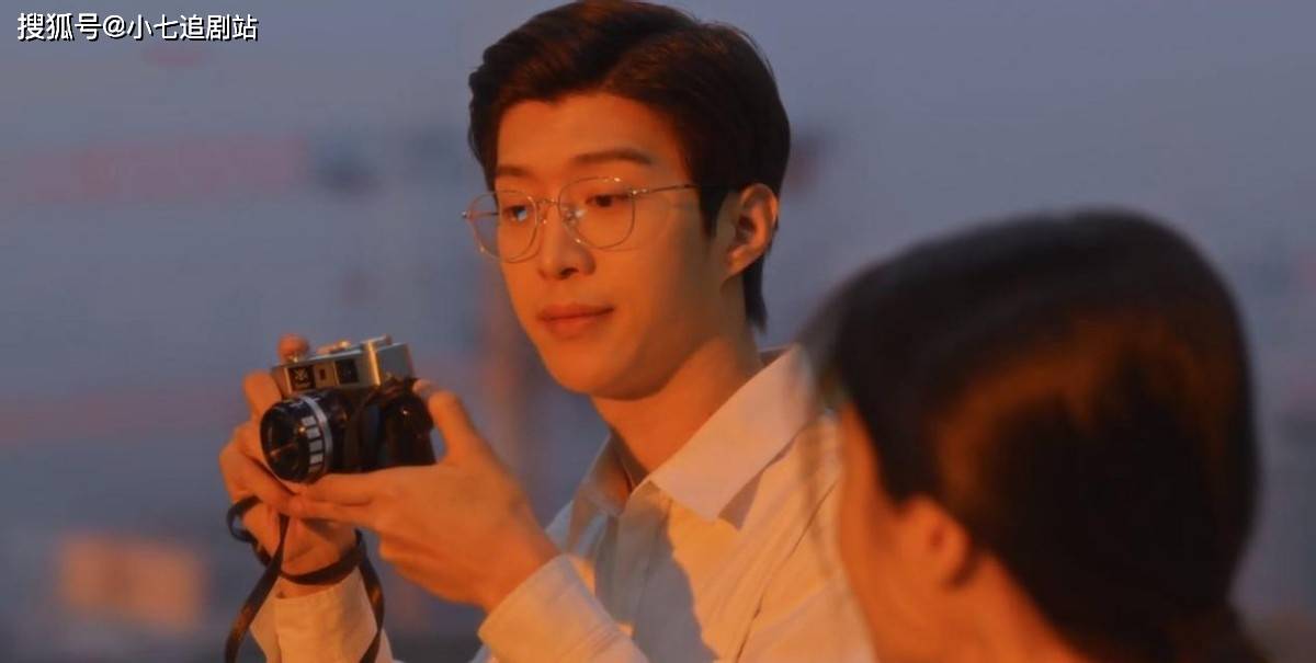 《小巷人家》直到庄图南上门被岳母要求换尿布，就明白他李佳拿捏封面图